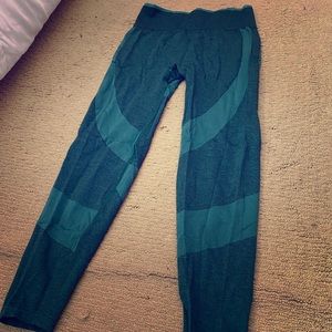 Victoria Secret Pink seamless workout leggings